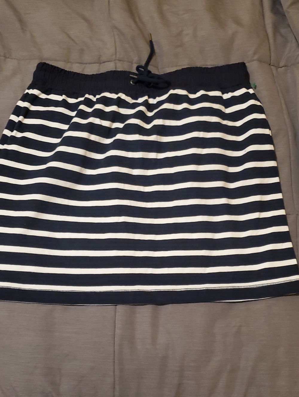 Orvis Navy and White Striped Skirt Size LARGE